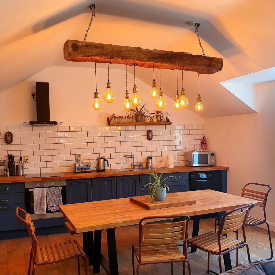 Bryansford Cottage Stables エクステリア 写真